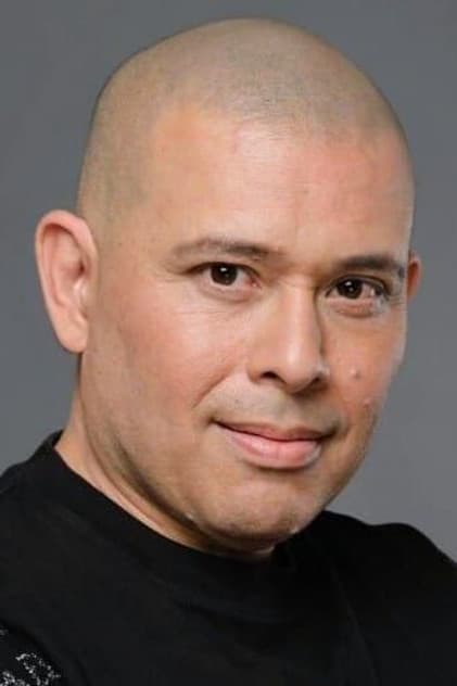 Renzo Cruz