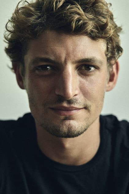 Niels Schneider