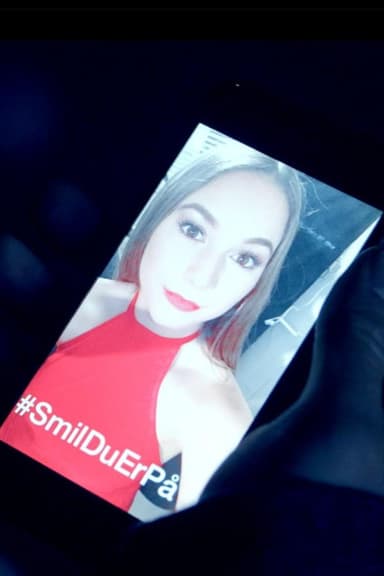 Smil, du er på