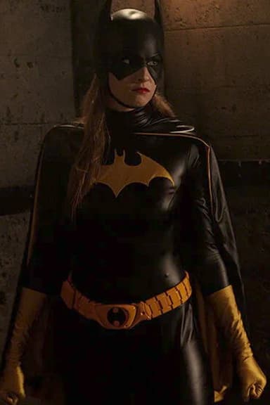 Batgirl: the prison